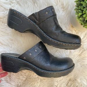 Born Slip ons/Clogs sz 8